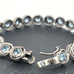 Sterling Silver with blue spinel gemstones bracelet